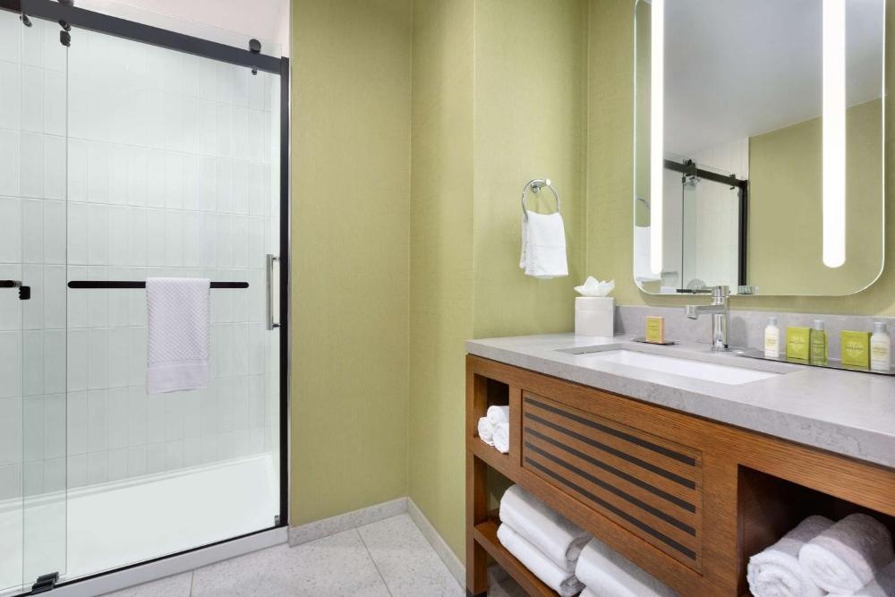 DoubleTree by Hilton Campbell - Pruneyard Plaza